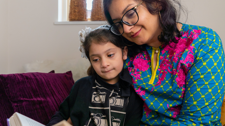 mum and child reading 1200 x 800